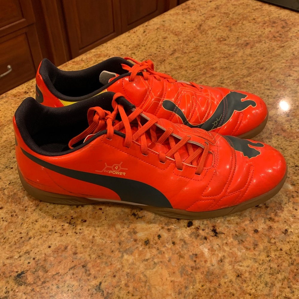 Puma Evopower Indoor Soccer Cleat